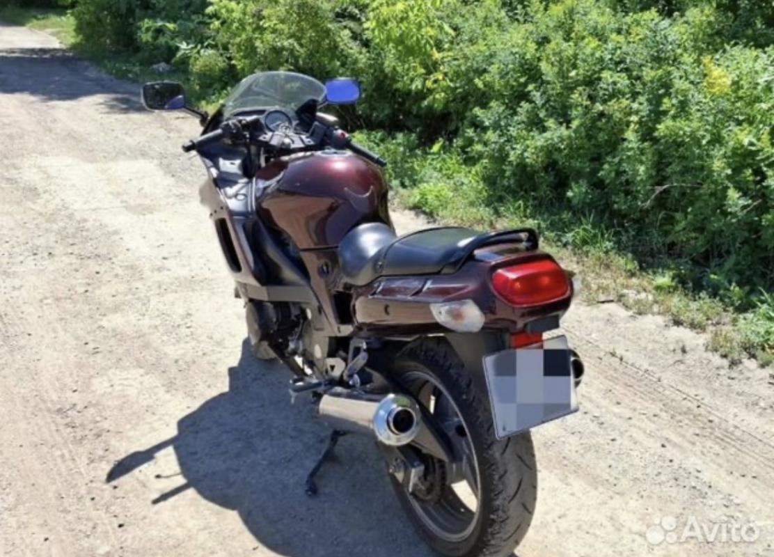 Продам мотоцикл Kawasaki ZZR 400-2
Вложений не требует, торг - Гай