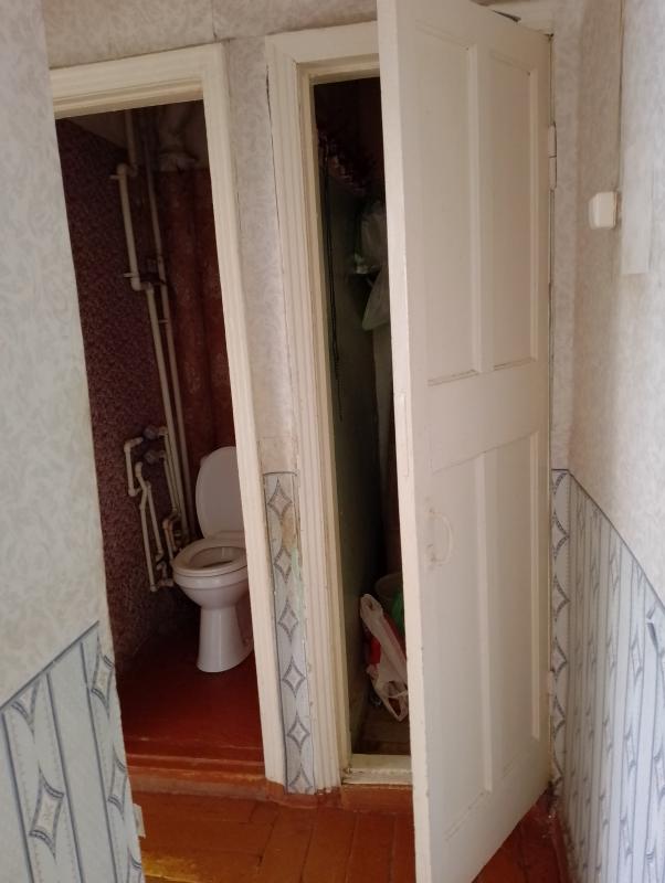 Продаю 2-к квартиру в доме старого типа ул Советская 5, средний подъезд, третий этаж. - Новотроицк