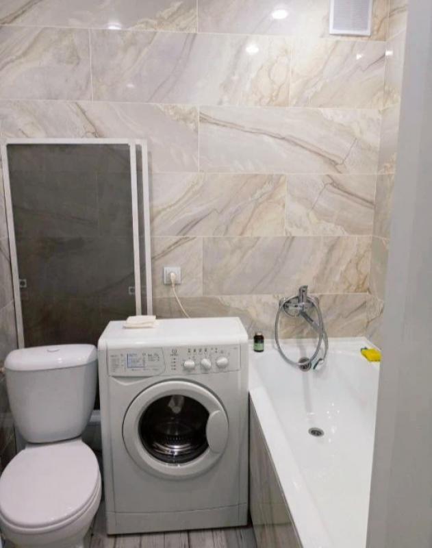 Продается прекрасная 1-комнатная квартира  в спокойном районе города по адресу: ул. - Новотроицк