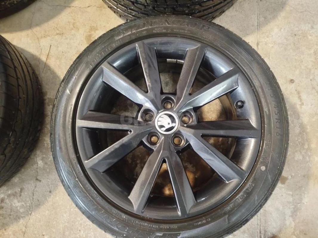 колеса R16 в отличном состоянии. - Гай