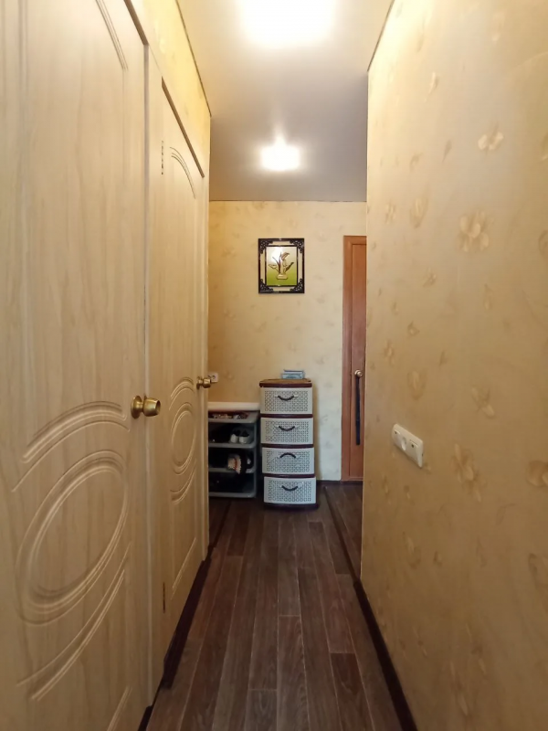 Продается 2-комнатная квартира с раздельными ходами по адресу: г. - Новотроицк