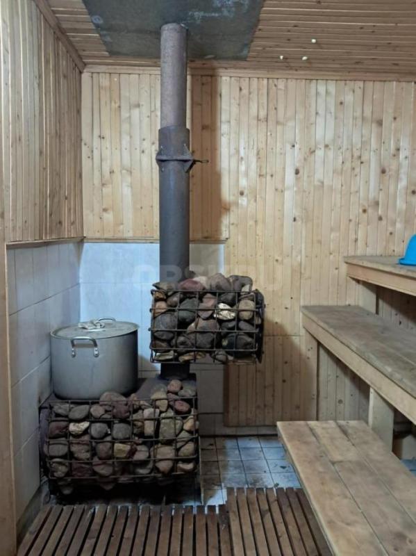 Участок площадью 8 соток, находящийся в частной собственности, расположен прямо на живописном берегу - Энергетик