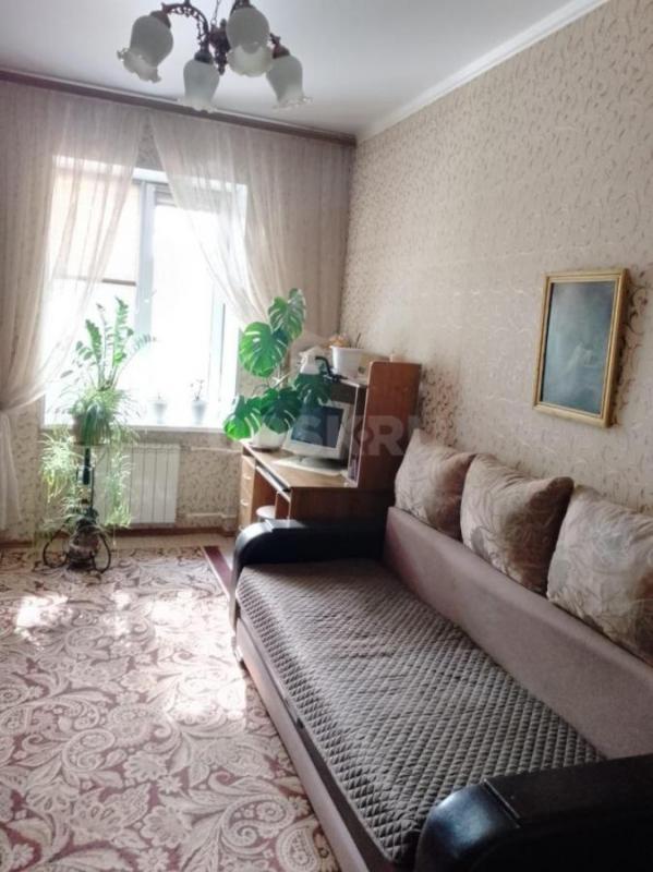 Продается 3-х комнатная квартира (старого типа) расположенная по адресу: г. - Орск