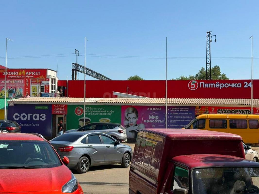 Сдается помещение в деловом центре г Медногорска - ТЦ Скала. 1 линия, удобная зона разгрузки погрузк - Медногорск