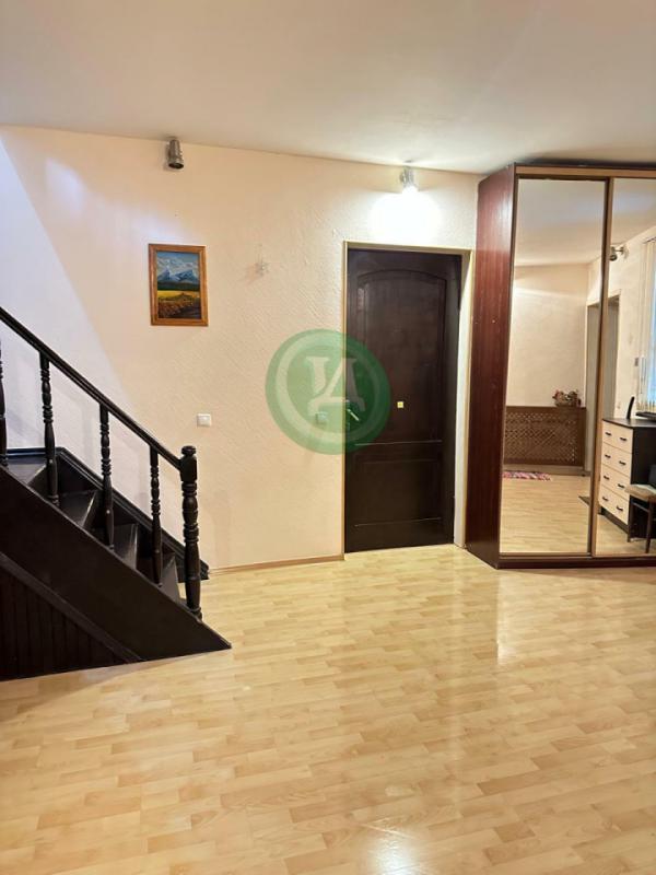 К продаже предлагается индивидуальный жилой дом на земельном участке полностью пригодный для комфорт - Орск