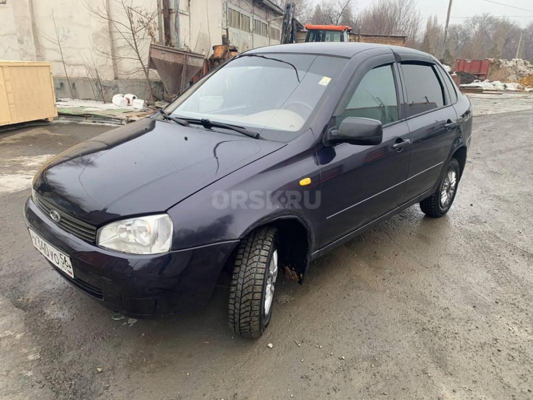 Калина 1, 2007 год 
В отличном состоянии для своих лет 
Двигатель 8 клоп ,тяга отличная 
МКПП раб - Орск