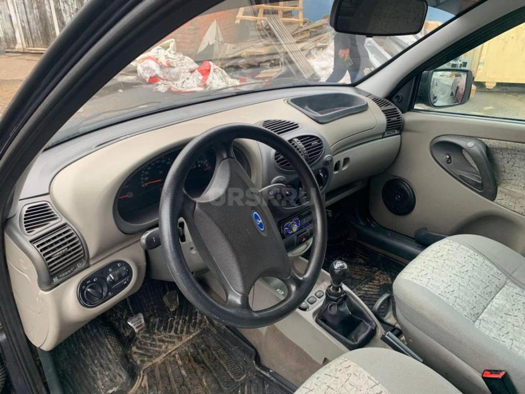 Калина 1, 2007 год 
В отличном состоянии для своих лет 
Двигатель 8 клоп ,тяга отличная 
МКПП раб - Орск