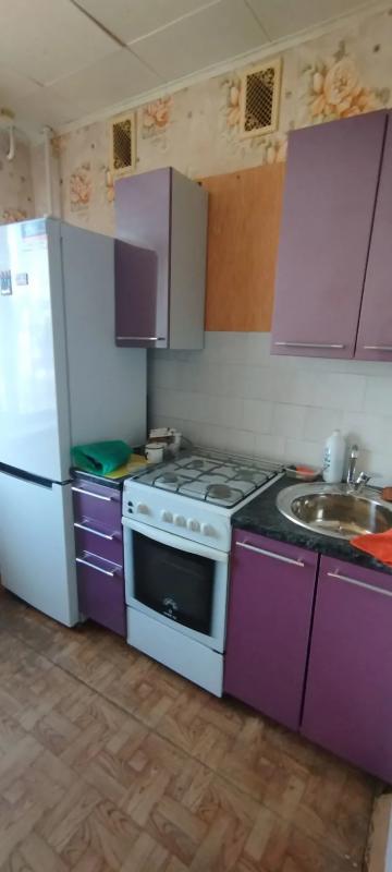 Продаю 2к квартиру на 3 этаже по ул. - Новотроицк