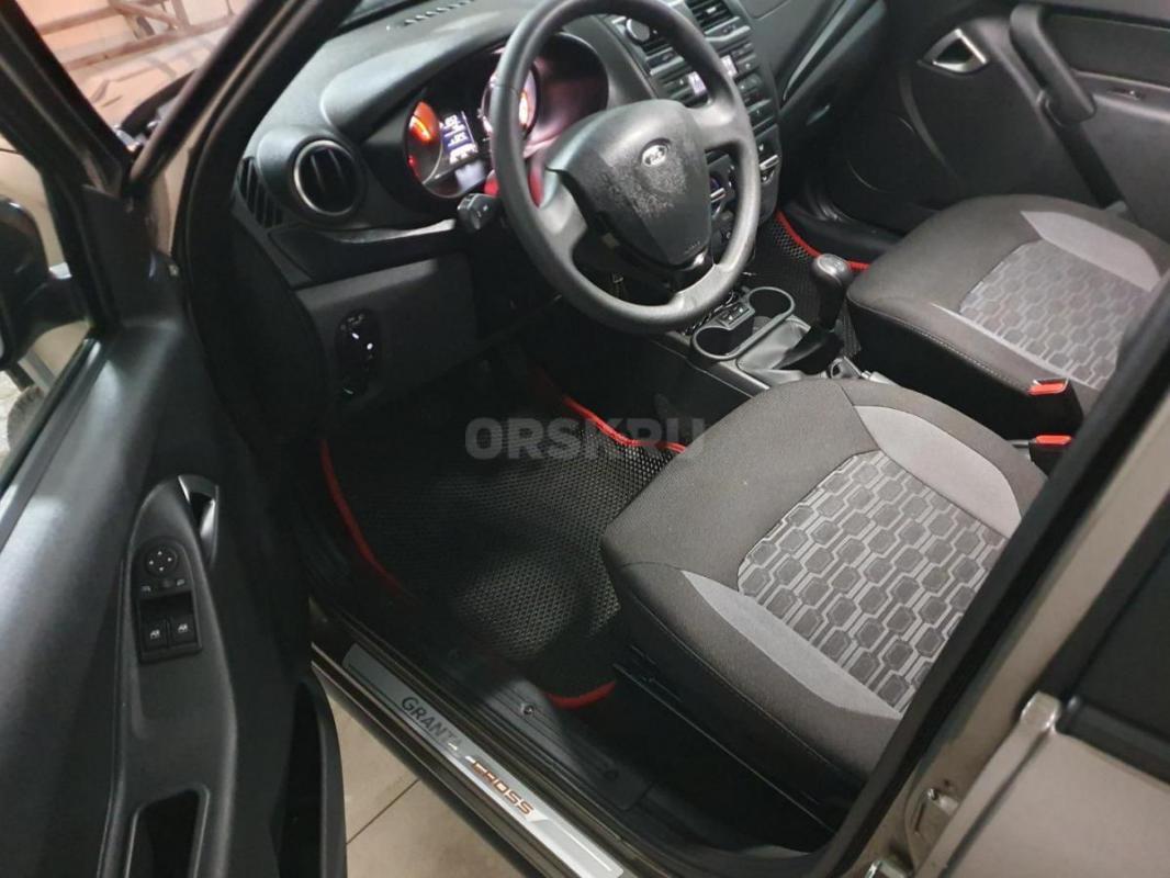 Продам  Гранта Кросс в красивом цвете! - Орск