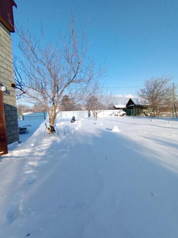 Продам садовый участок с домом СНТ «ЮУМЗ 1»  район зеленхоза
Земли 7 соток, двух этажный дом постро - Орск