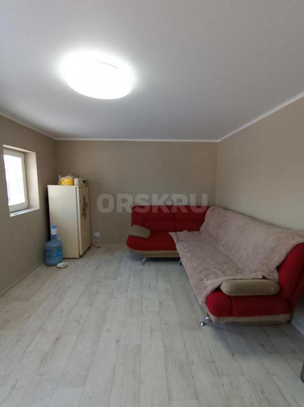 Продам садовый участок с домом СНТ «ЮУМЗ 1»  район зеленхоза
Земли 7 соток, двух этажный дом постро - Орск