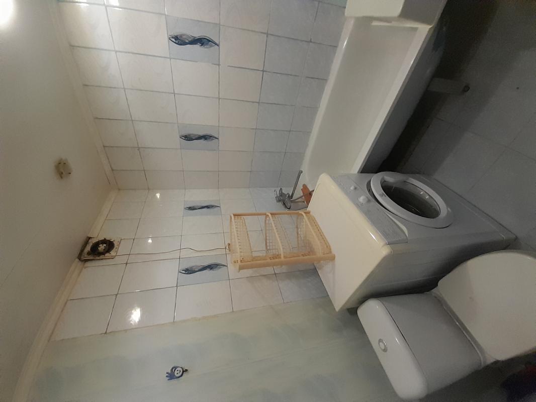 Продам 1-комнатную квартиру 30,2 м² на 4 этаже 5-этажного кирпичного дома (1967 г.) по адресу: г. - Гай