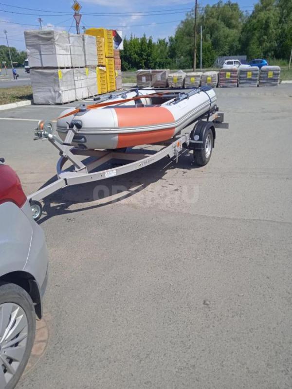 Продам комплект лодка мотор прицеп всё практически новое кроме лодки возможно продажа по отдельности - Орск