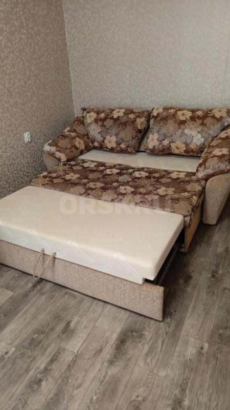 Сдам на длительный срок однокомнатную квартиру на втором участке, район 4-й школы. - Орск