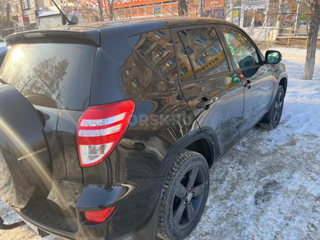 Продам Тойота Рав 4 в отличном техническом состоянии , без вложений , предмаксимальная комплектация - Орск