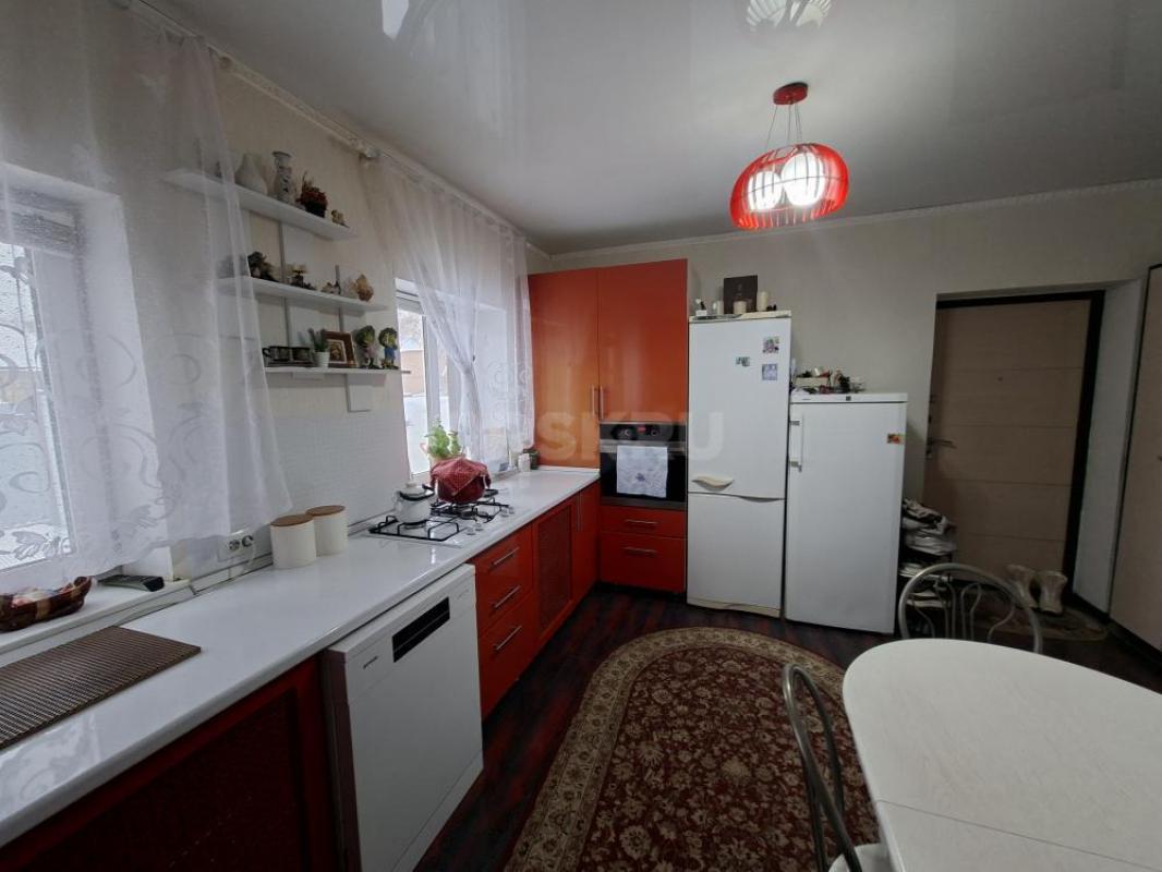 Продаётся прекрасный, уютный, современный дом, расположенный в тихом районе города. - Орск