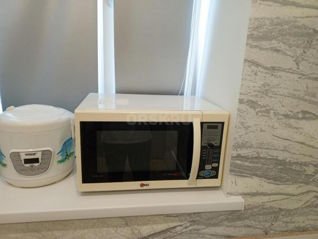 Сдается трёхкомнатная квартира после нового капитального ремонта , все коммунальные платежи включены - Орск