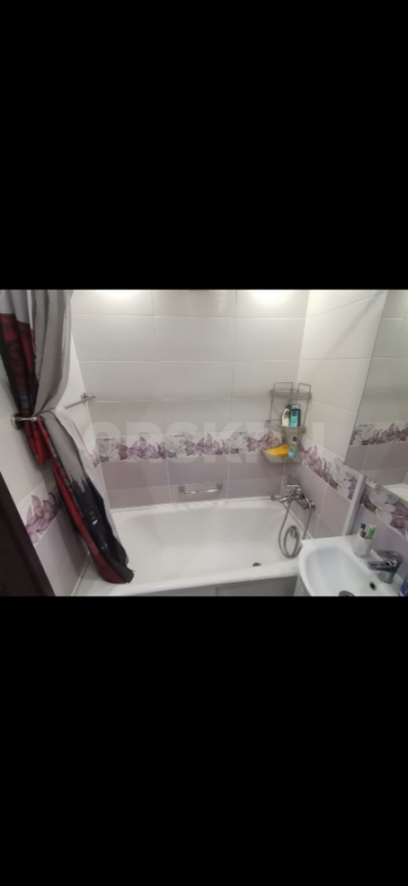 Сдам Семейной паре, без животных 2 х комнатную квартиру в районе Васнецова, рядом детский сад, школа - Орск