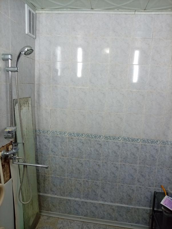 Сдам однокомнатную квартиру на длительный срок.15000р.,плюс счётчики. - Орск