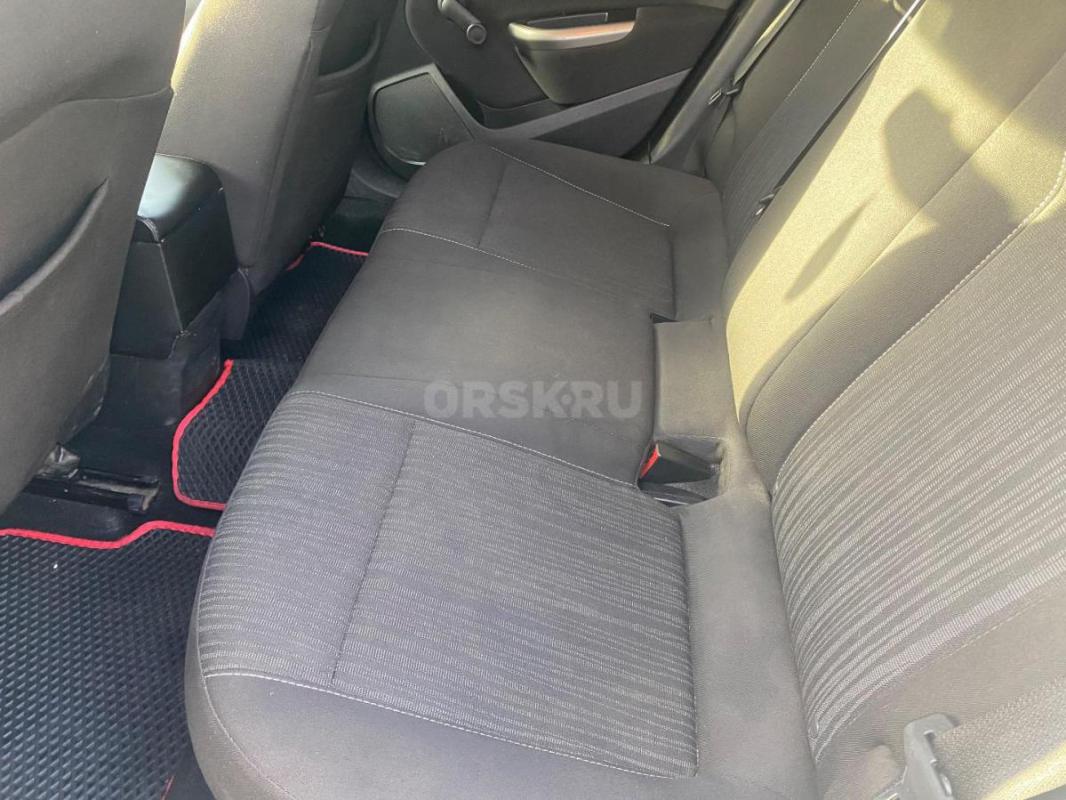 Автомобиль в хорошем состоянии 
Двигатель, коробка, ходовая на отлично 
Мульти руль, кондиционер, - Орск