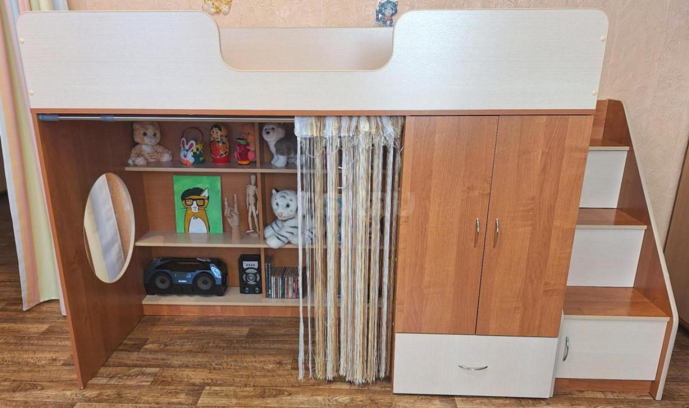 Кровать-чердак в хорошем состоянии
Кровать: 140х185х84 см
Спальное место: 80х180 см
Лестница: 108 - Орск