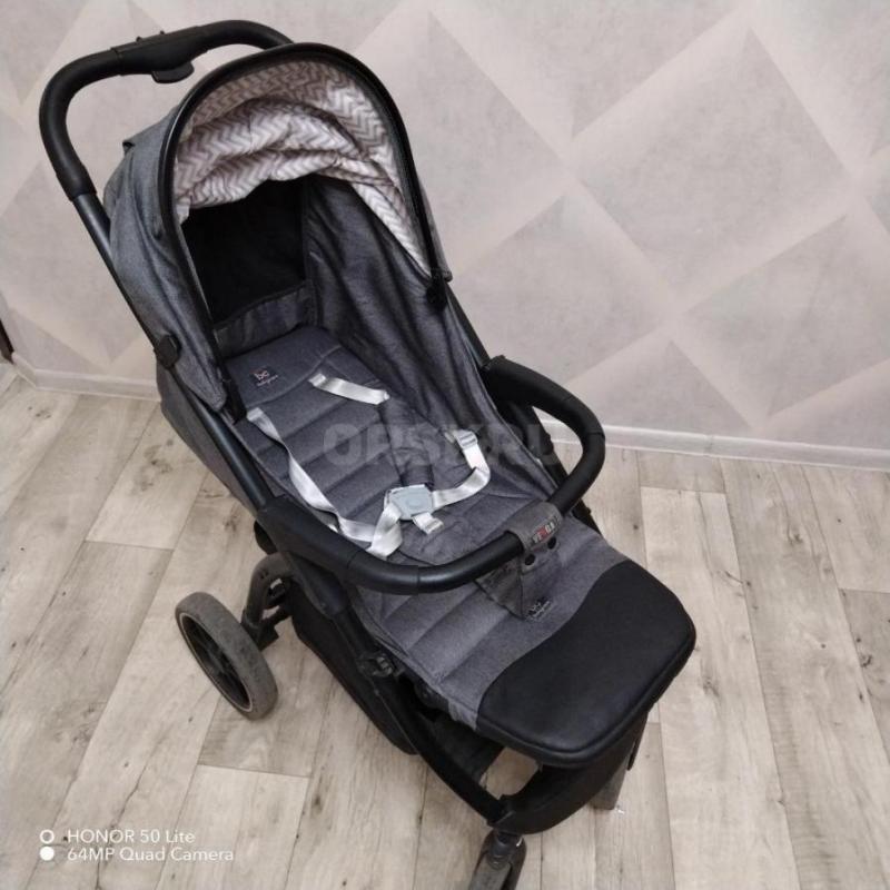 Коляска прогулочная от 0 до 5 лет  Venga в отличном состоянии. - Орск