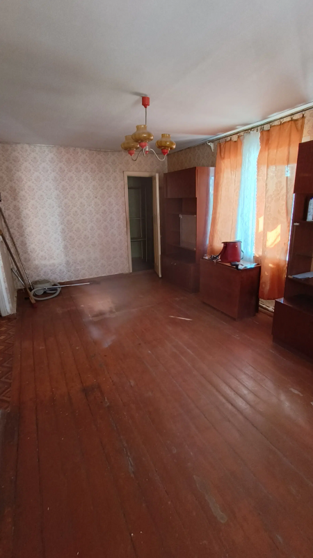 Продаётся 1 комнатная квартира общей площадью 32 квадратных метра на 4 этаже в кирпичном доме 1 собс - Новотроицк