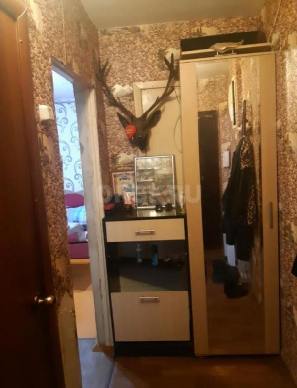 Продаю свою квартиру в центре города,3 комнаты и общей площадью 57 квадратов, 2 этаж пятиэтажного до - Орск