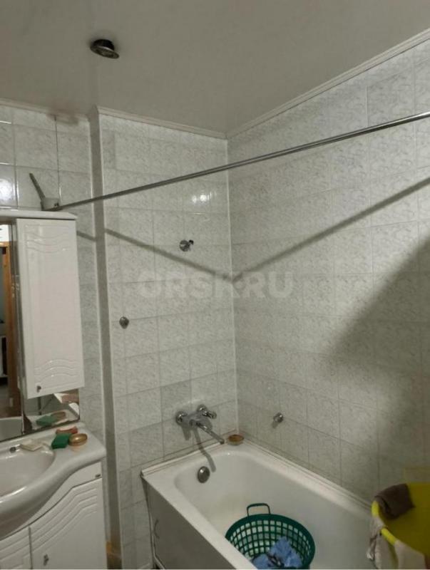 Сдам в аренду Встроенное помещение площадью 100 кв м в Центре на пересечении ул. - Орск