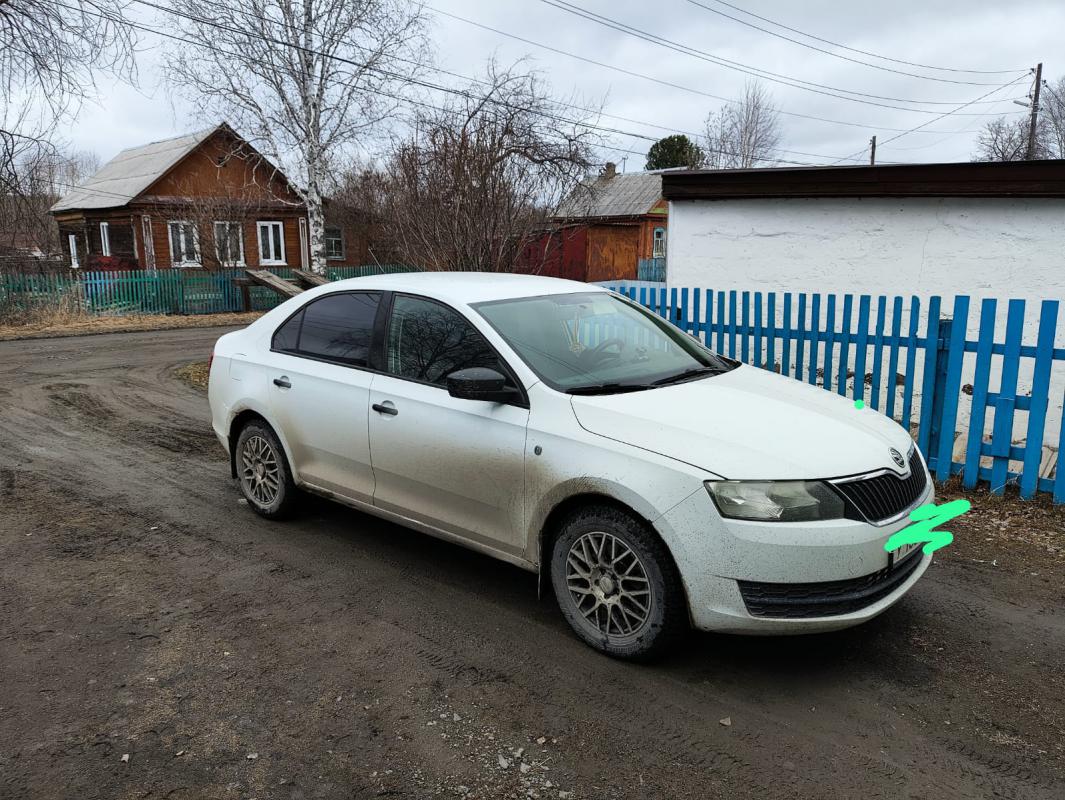 Автомобиль полностью на ходу, по технической части нареканий нет, родной пробег. - Орск