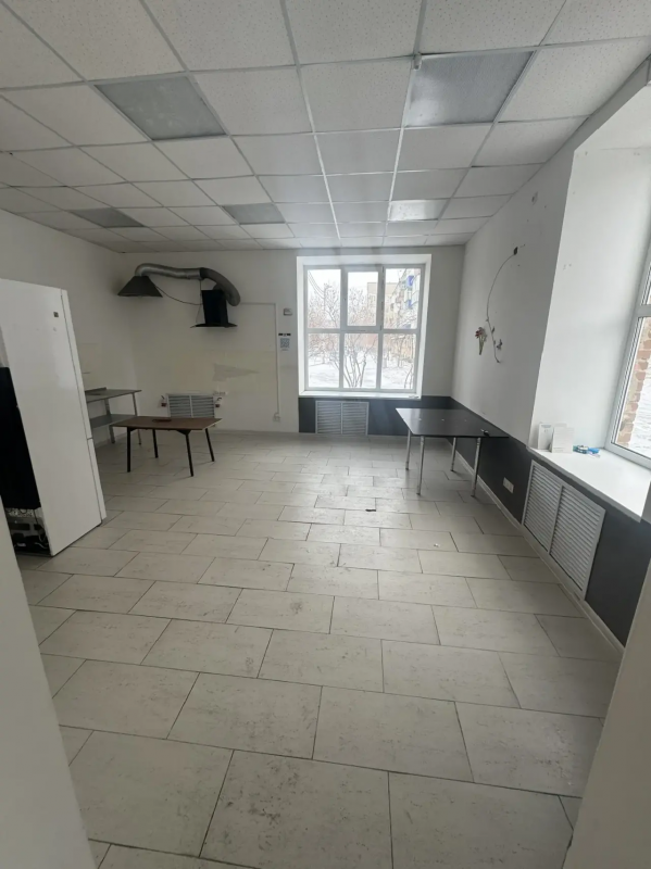 Сдам помещение, возможно использовать как торговое или как точку общественного питания - Новотроицк