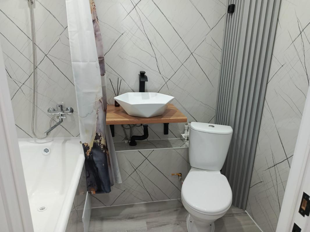 Продам 2к квартиру (трамвайчик) по улице Уральская дом 8. - Новотроицк