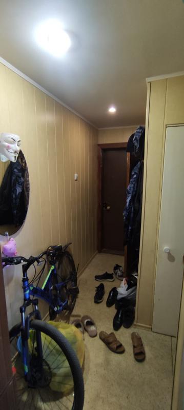 Мебель имеется для проживания,сплит система, техника,магазины рядом с домом, остановка тоже, школа,с - Новотроицк