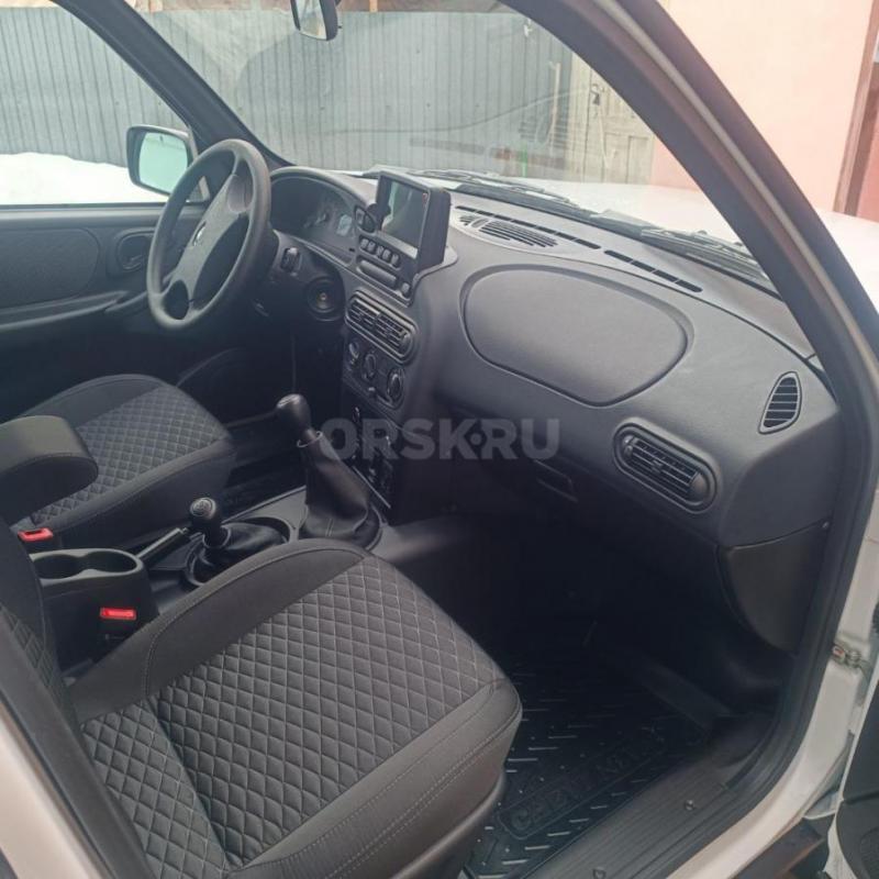 продам нива трэвэл блэк 24 новая дешевле салона вы будете первым собственником - Гай