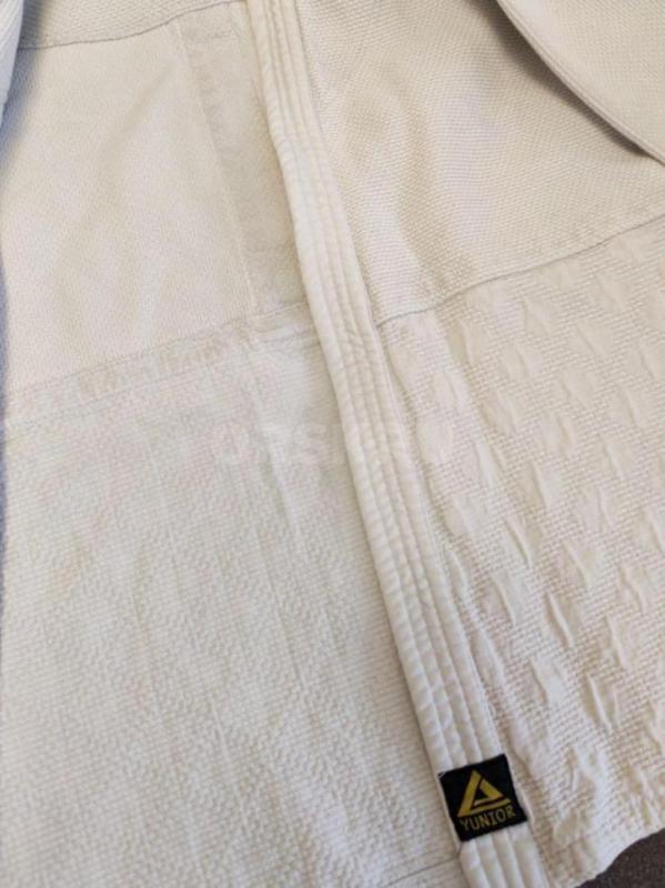 Продам кимоно (б/у, в хорошем состоянии, очень плотная ткань), на рост 164-170 - Орск