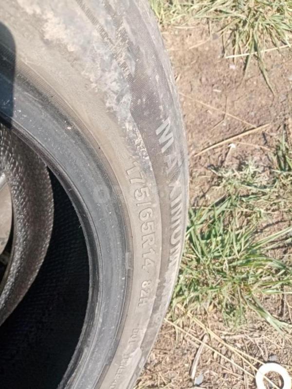Продам резину на 14 175/65 4 баллона, цена за 4 штуки б/у - Орск