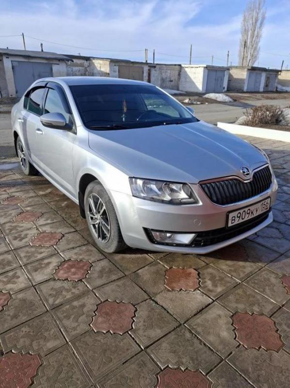 Продам ШКОДА ОКТАВИА А7 2014г., пробег  106 там., 2 хозяин, резина зима-лето на дисках (1 сезон). - Орск