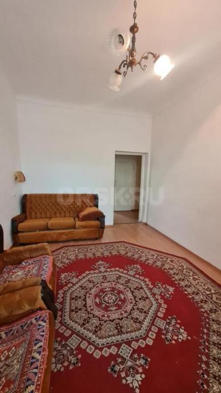 Сдам на длительный срок светлую 2-комнатную квартиру, расположенную на 1-м этаже двухэтажного дома п - Орск