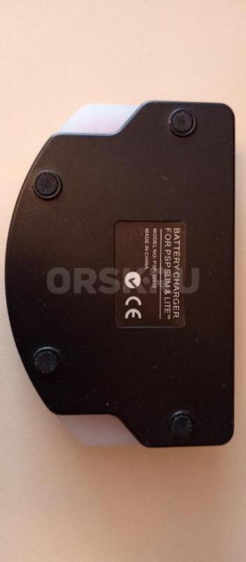 Внешнее зарядное устройство для PSP 1000, 2000 и 3000 серий с индикацией уровня зарядки. - Орск