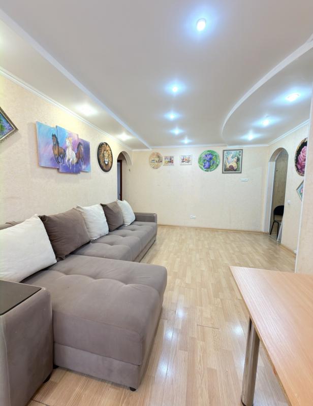 • Центр! 3-комн. - Новотроицк