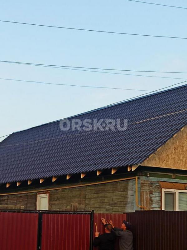 БРИГАДА СТРОИТЕЛЕЙ БЕЗ ВРЕДНЫХ ПРИВЫЧЕК . - Орск