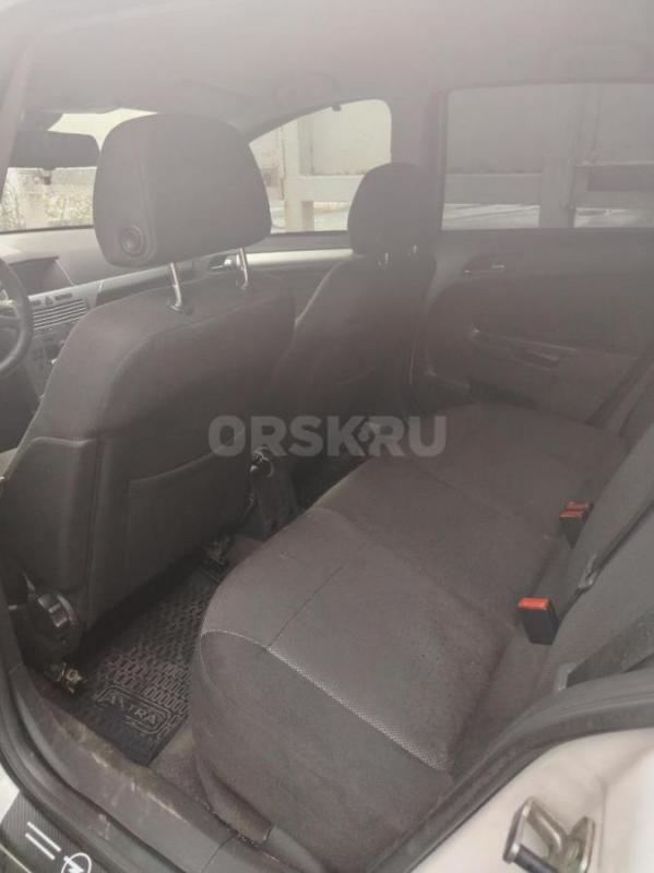 Продам Опель астра 2011 года чистый немец оцинкованный кузов хорошая комплектация климот контроль да - Орск