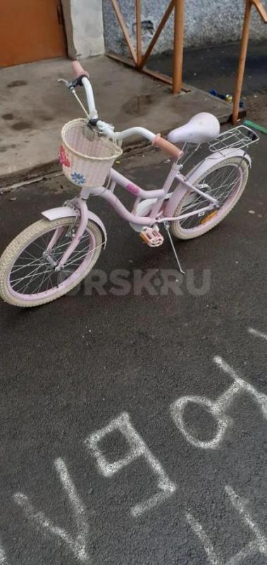 Продам велосипед для девочки, в хорошем состоянии, очень красивый, район ОЗТП - Орск