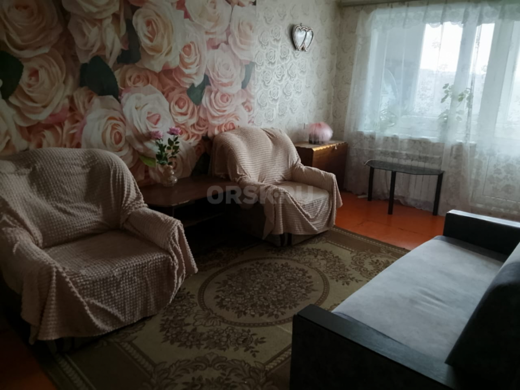 Сдам светлую, уютную двухкомнатную квартиру на 5 этаже, на длительный срок от собственника. - Орск