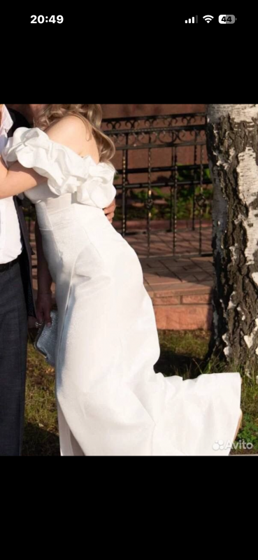 ⎯⎯⎯⎯⎯⎯⎯⎯⎯⎯
Продаю свадебное платье

Красивое белое свадебное платье с открытыми плечами и пышной - Оренбург