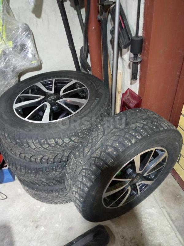 Продам диски R17 + зимние шины в сборе, подходят Тойота Камри, Раф4, Ниссан Икстрейл, Митсубиси аутл - Орск