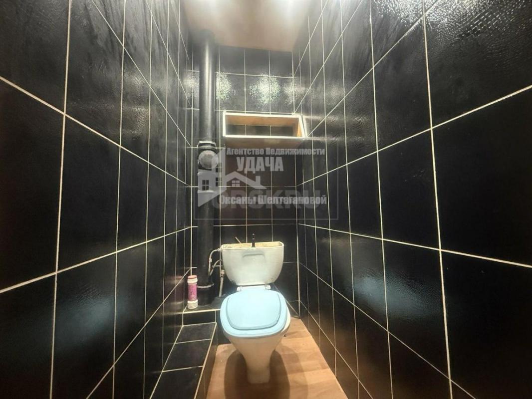 ПРОДАЕТСЯ ПРЕКРАСНАЯ ТРЕХКОМНАТНАЯ КВАРТИРА УЛУЧШЕННОЙ ПЛАНИРОВКИ В ОТЛИЧНОМ РАЙОНЕ ГОРОДА. - Орск