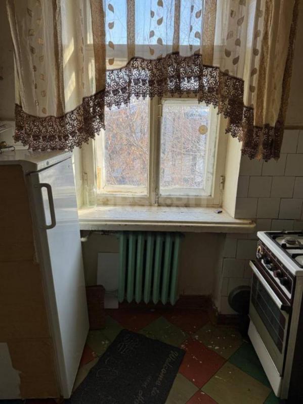 Сдаётся на длительный срок 3-х комнатная квартира в центре города по улице Суворова. - Орск