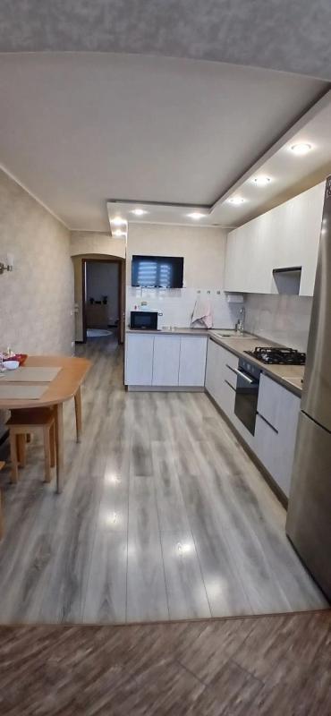 Предлагаем Вашему вниманию шикарную двухкомнатную квартиру с качественным евро ремонтом. - Новотроицк