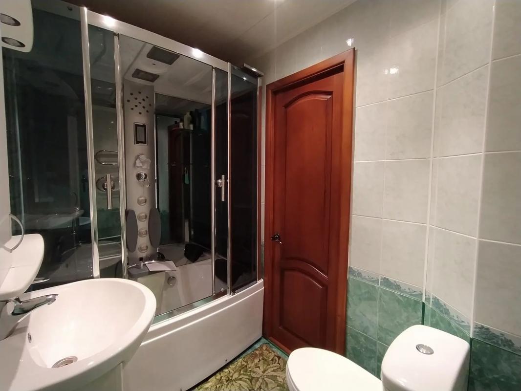 ПРОДАЁТСЯ УЮТНАЯ 2-Х КОМНАТНАЯ КВАРТИРА, С УЗАКОНЕННОЙ ПЕРЕПЛАНИРОВКОЙ, ПО АДРЕСУ: 
Г. - Новотроицк